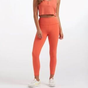 NWT Vuori Studio Pocket LeggingsHigh-Rise 7/8-Length Women’s XS Grapefruit